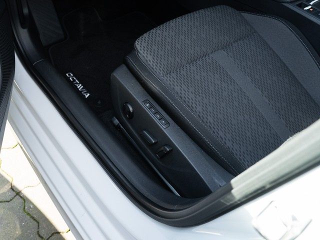 Octavia Combi 2.0 TDI First Edition AHK+HUD+NAVI
