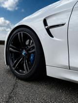 BMW M4 Coupé M4 M Drivers´s Package/ Individual /DKG - BMW M4 mit Benzin-Antrieb: Sportwagen