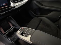 Fahrzeugabbildung BMW 218i Active Tourer M Sport-AHK/Pano/HeadUp/eSitz