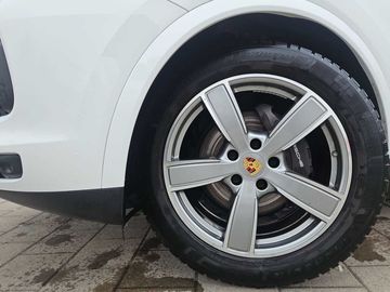 Porsche Cayenne - 6