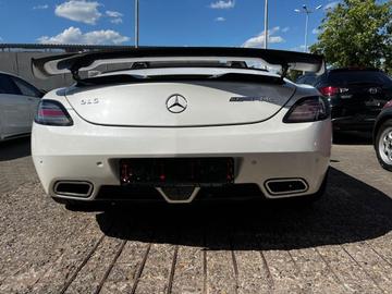 صورة 8 لـ 2014 Mercedes-BENZ SLS AMG