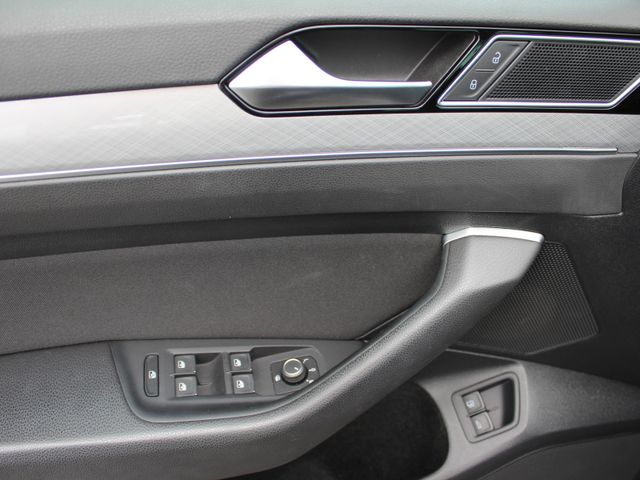 Passat Variant 1,4 GTE Kamera*Navi*Matrix-LED*