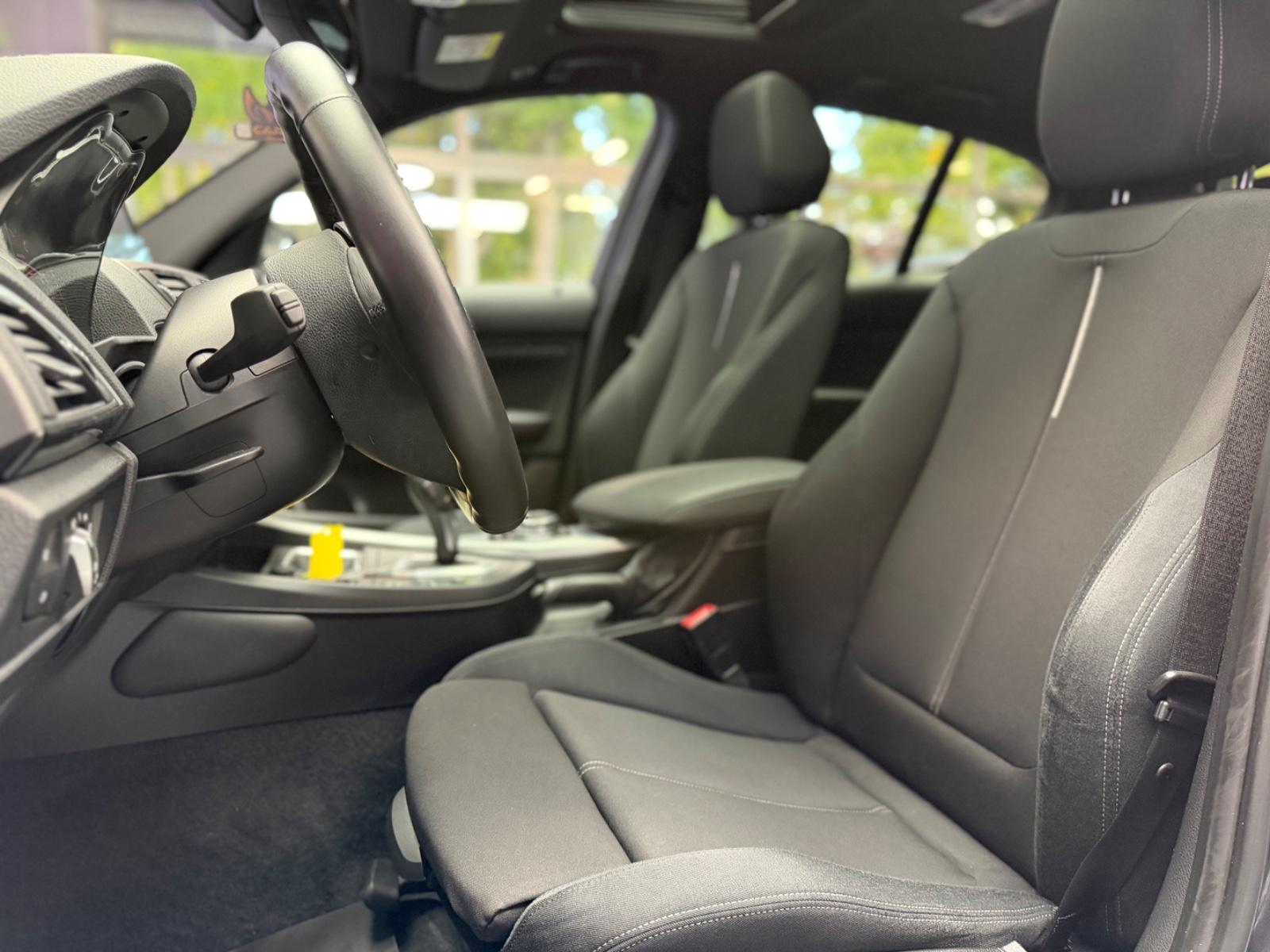 BMW 120d Limousine Sport/Bi-Xenon/CAM/S-Dach/BT
