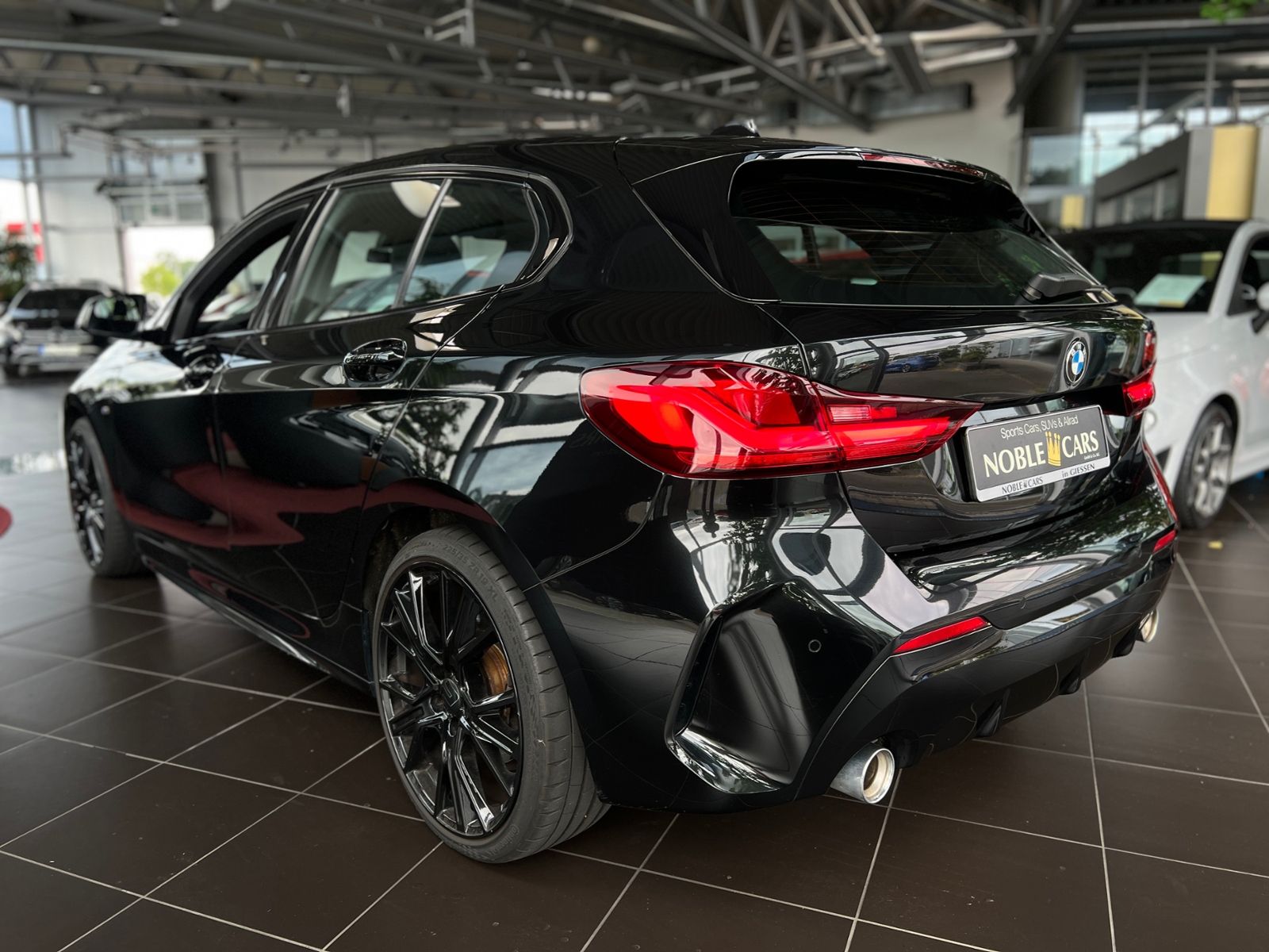 Fahrzeugabbildung BMW 120 i M Sport PDC KLIMA LED NAVI SHZ