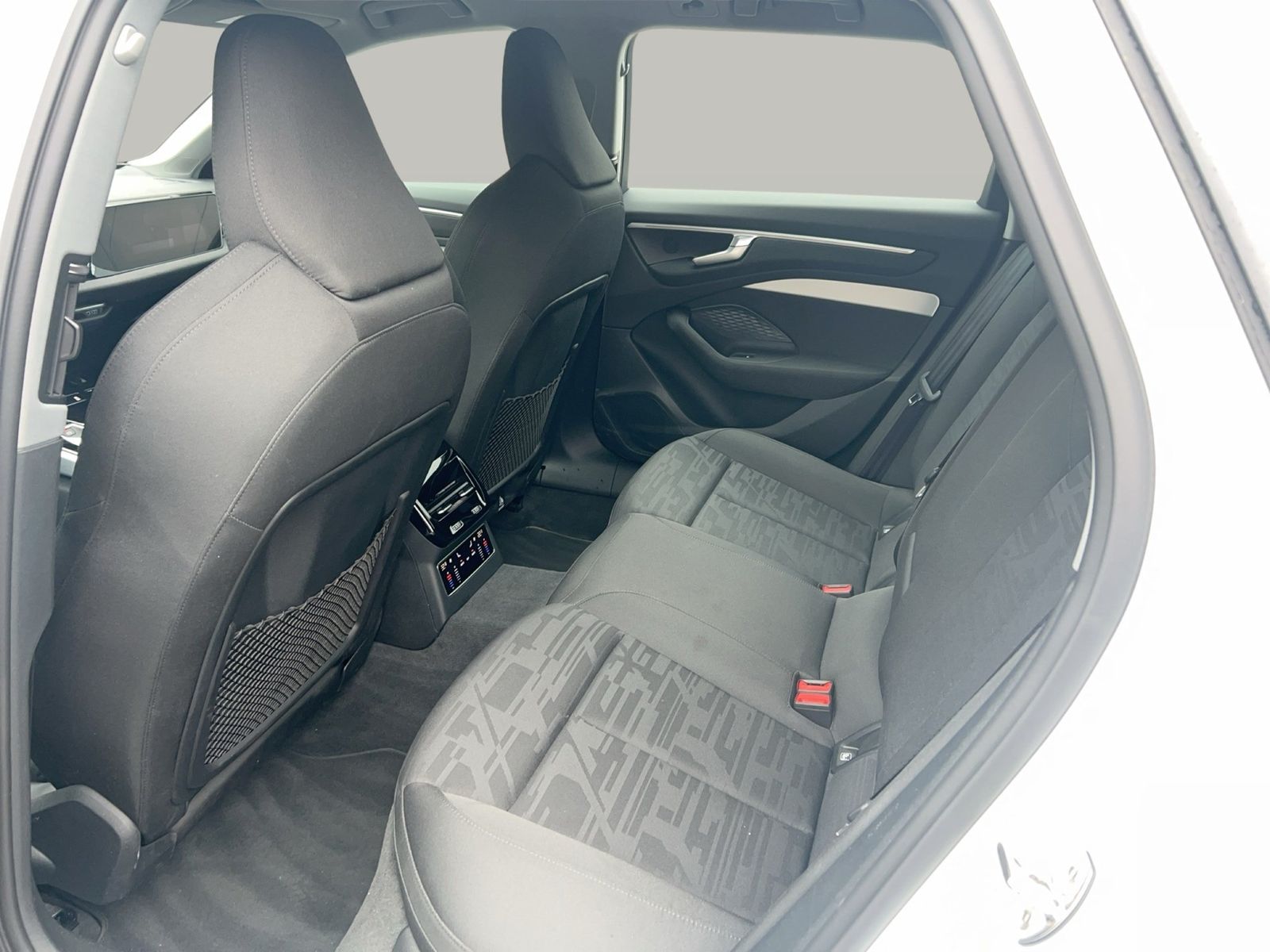 Audi A6 - Bild 11