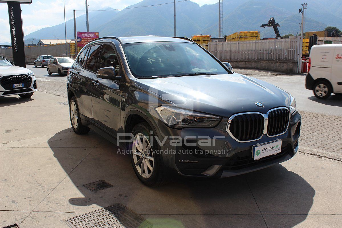 BMW X1 sDrive18d Business Advantage imagem 3