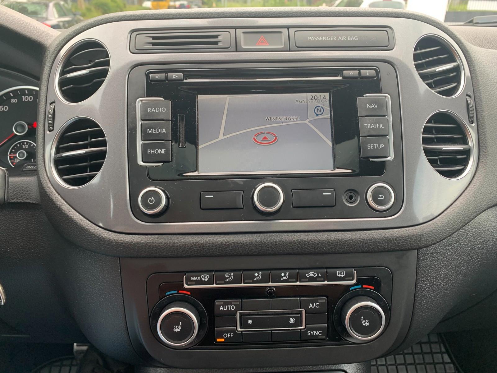 VOLKSWAGEN TIGUAN 2.0 TDI 140ch DSG 4MOTION R-LINE - TOIT PANORAMIQUE - ATTELAGE - XÉNON - SIÈGES CHAUFFANTS