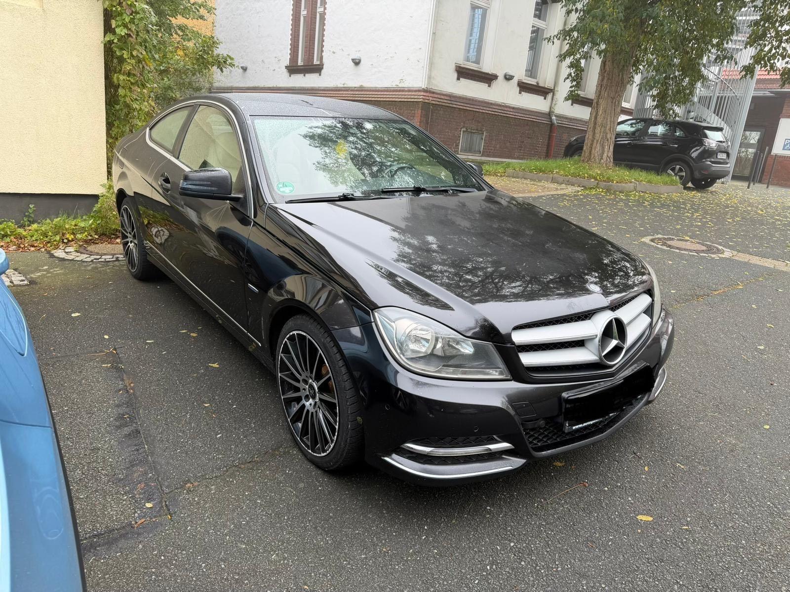 Mercedes-Benz C 220