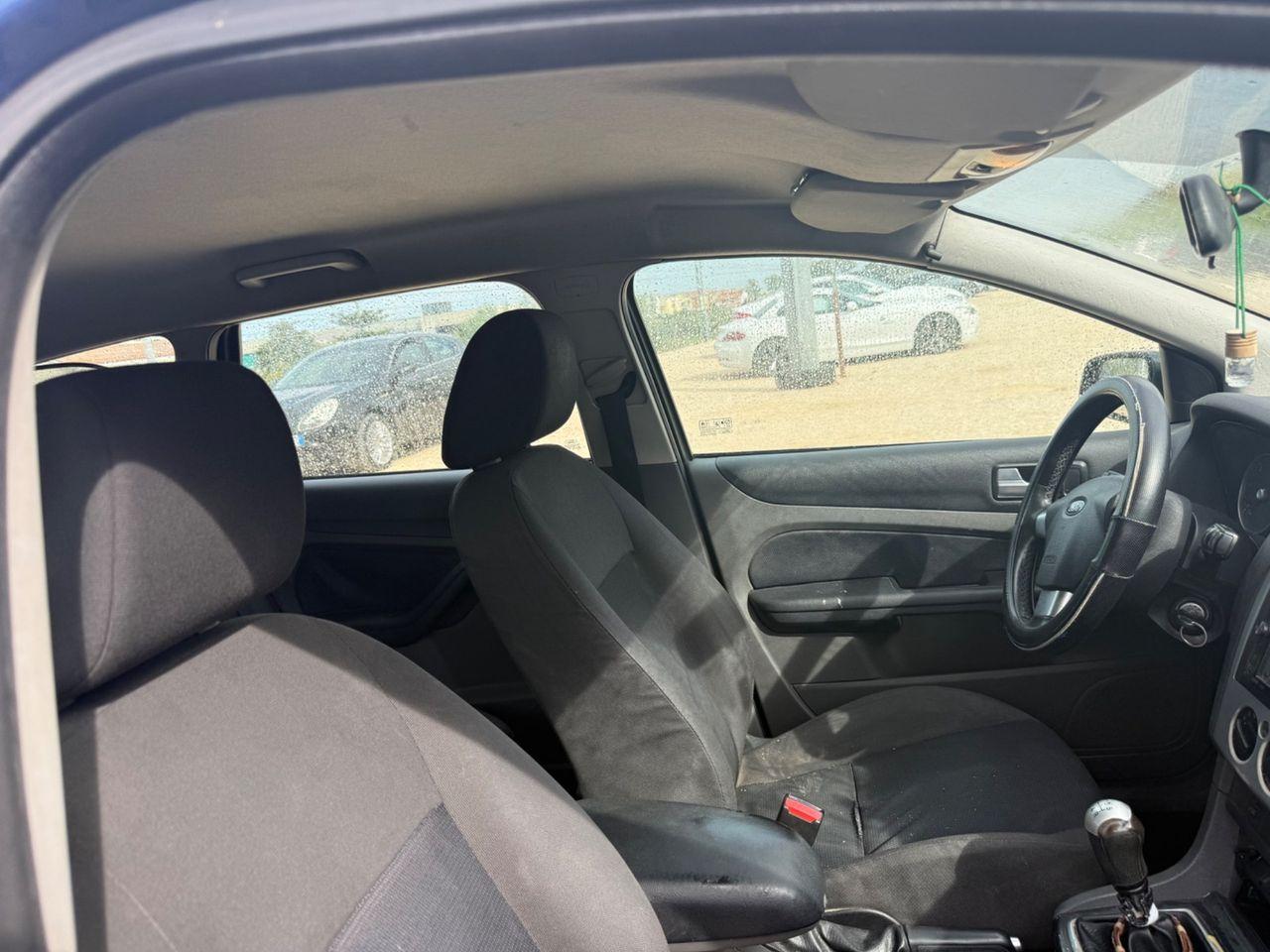 Ford Focus 2008 — photo 8