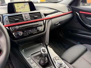 BMW 318 - 12