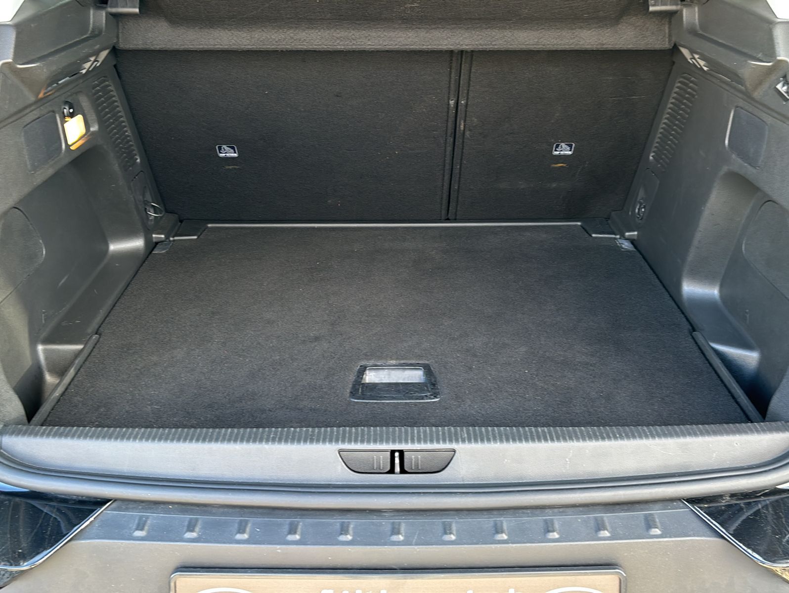 Fahrzeugabbildung Opel Grandland Elegance