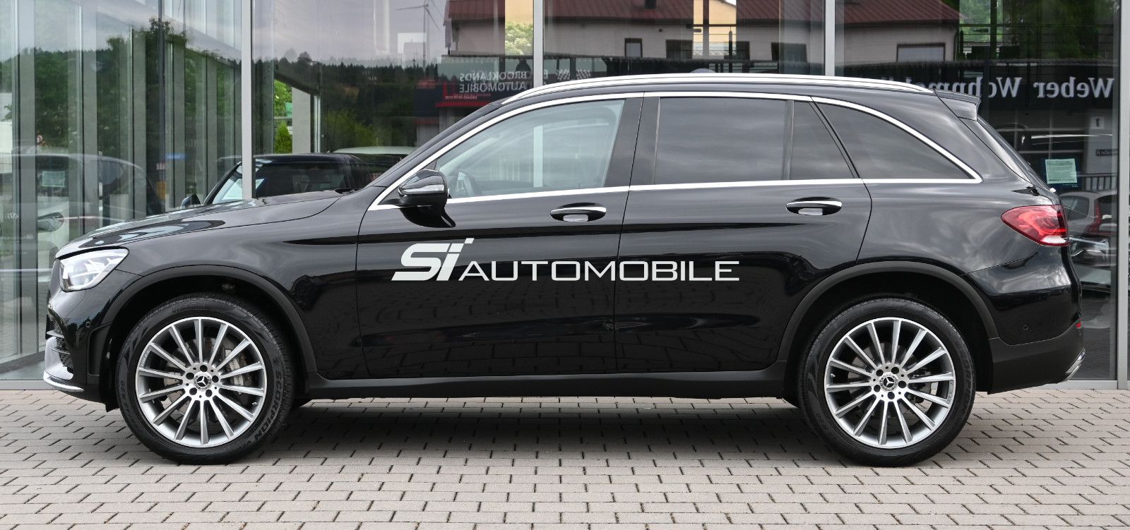 Fahrzeugabbildung Mercedes-Benz GLC 300 de 4MAT. AMG LINE °ACC°HEAD-UP°MEMORY°
