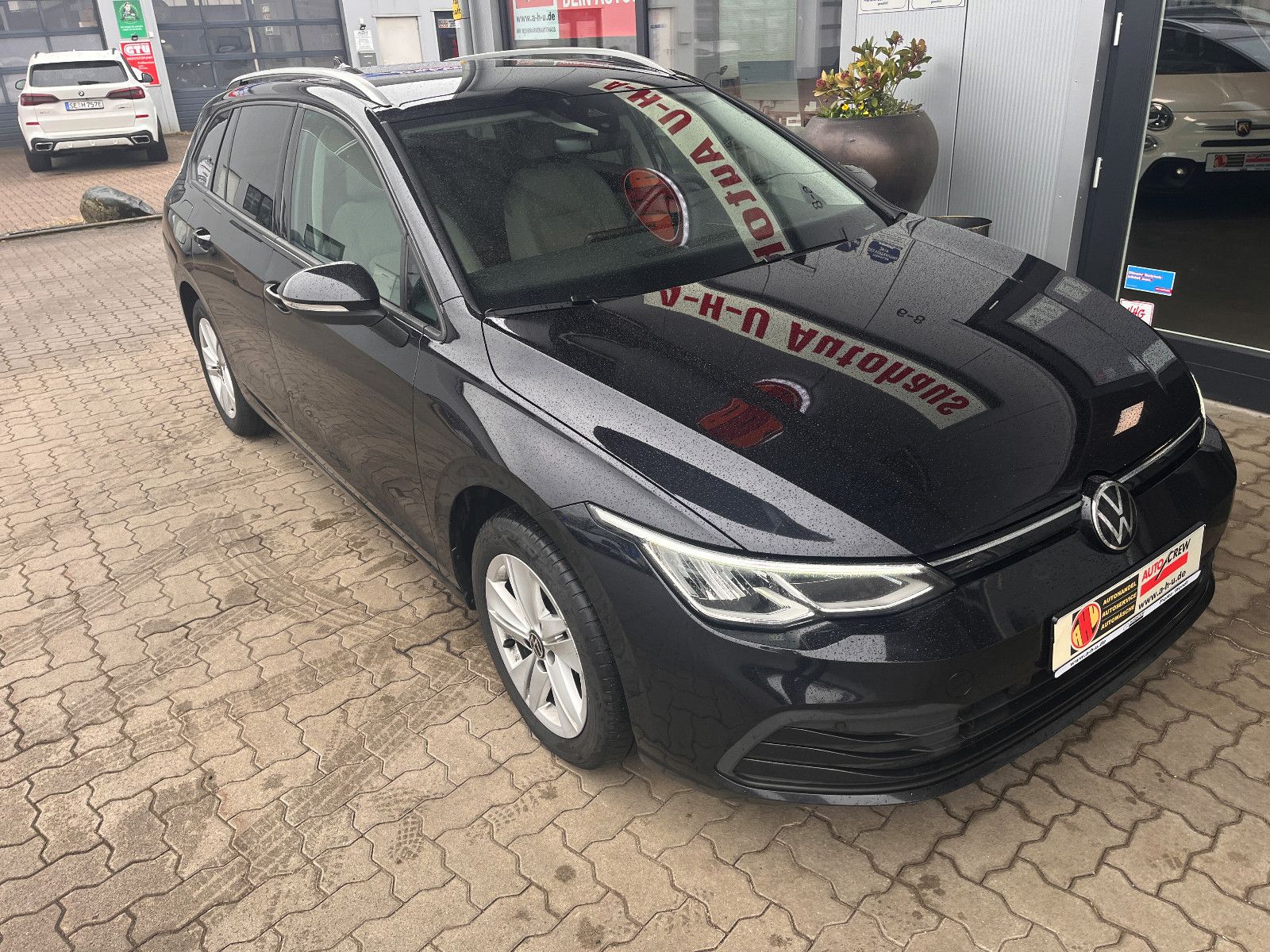 Fahrzeugabbildung Volkswagen Golf VIII Variant Life