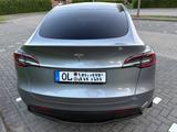 Tesla Model Y Long Range AWD Long Range Quicksilver - Tesla Model Y in Bremen
