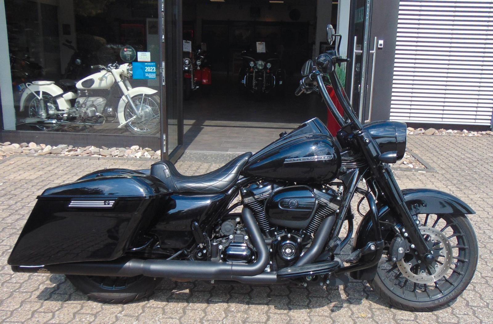 Harley-Davidson FLHRXS Road King Special