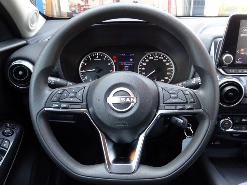 Fahrzeugabbildung Nissan Juke 1.0 DIG-T acenta Rückfahrkamera
