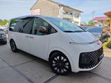 Hyundai Staria Signature 4WD /LuxurySeats /Panorama - Hyundai STARIA: Panoramadach