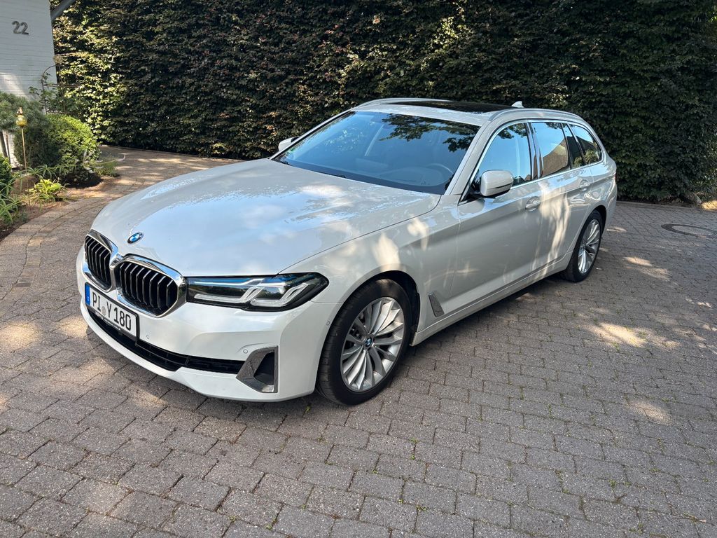 Image of BMW 530