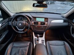 Fahrzeugabbildung BMW X3 xDrive20d Navi Xenon Leder SiHz RFK Pano AHK