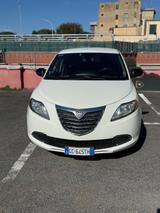 Lancia Ypsilon 0.9 TwinAir 85 CV 5 porte S&S Sil - Lancia Ypsilon mit Benzin-Antrieb: Automatik