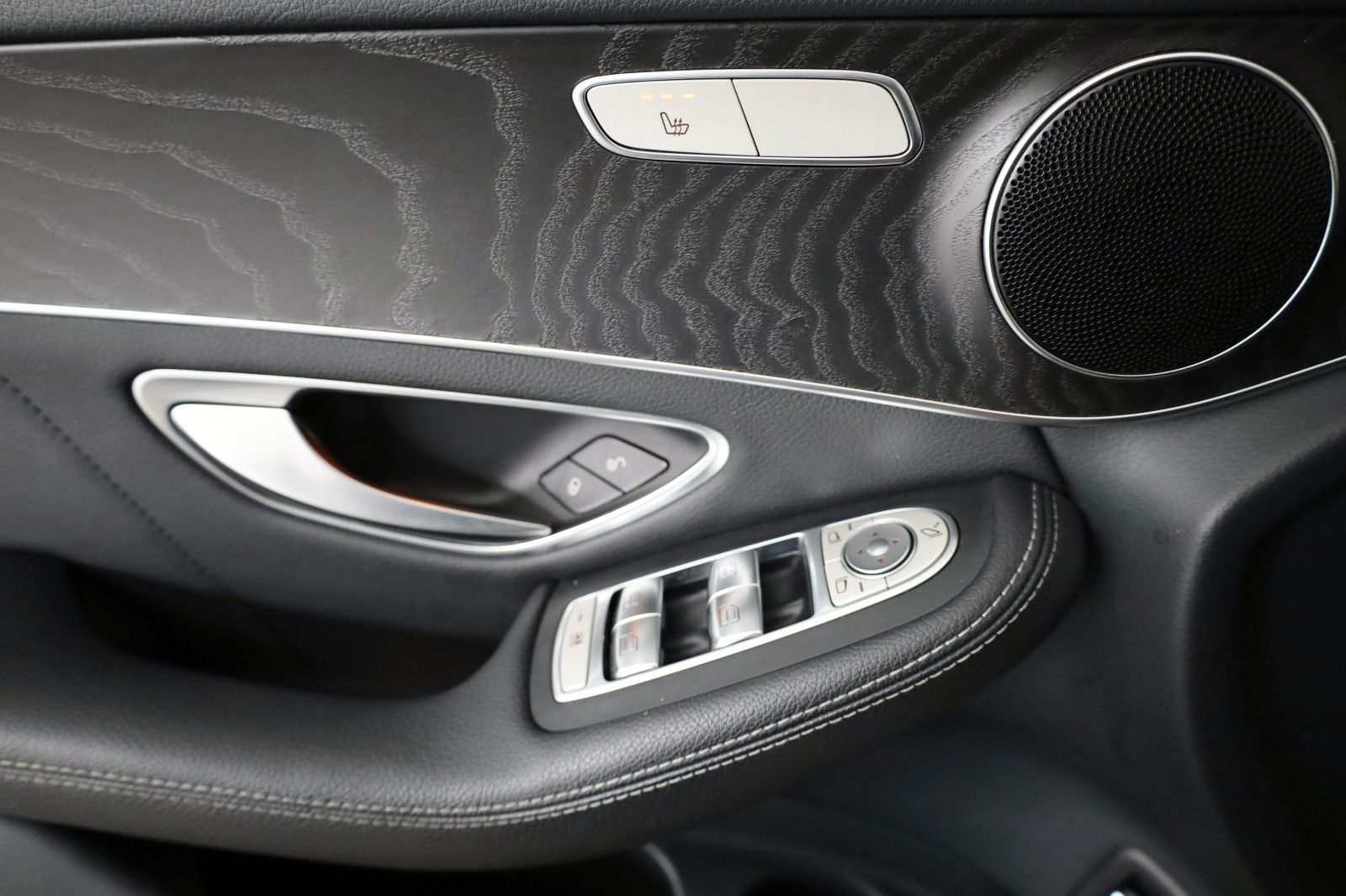 Fahrzeugabbildung Mercedes-Benz GLC 250 Coupe 4M AMG-Line Int. T.Leder,Navi,360°