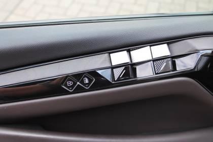 DS Automobiles DS4 E-TENSE LA PREMIERE