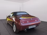 Alfa Romeo Spider 2.0 16V T.Spark Base - rote Alfa Romeo Spider