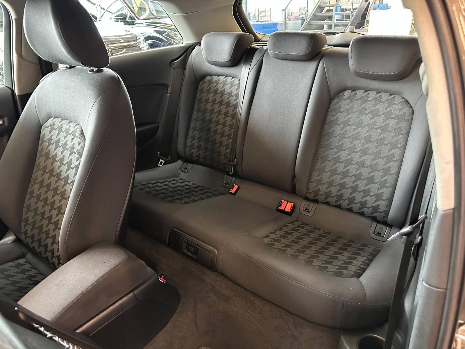 AUDI A3 1.4 TFSI 122ch ATTRACTION - BI-XÉNON - SIÈGES CHAUFFANTS - CLIM BIZONE - RÉGULATEUR DE VITESSE