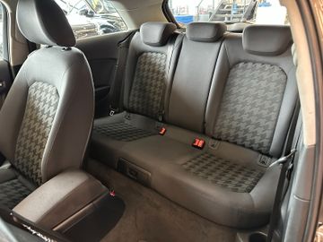 Audi A3 attraction **BiXENON*TÜV*KLIMA*TEMPOMAT*