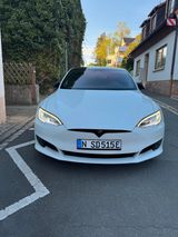 Tesla Model S 75 - Tesla Model S: Automatik