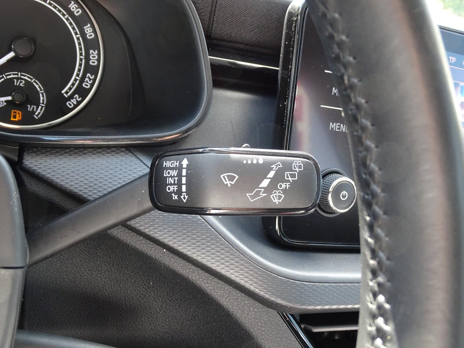 Skoda Kamiq 1.5 TSI Ambition DSG LED Klima ACC Kamera