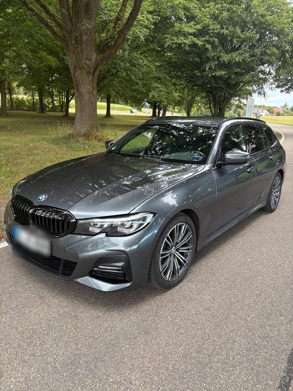 Image of BMW 320