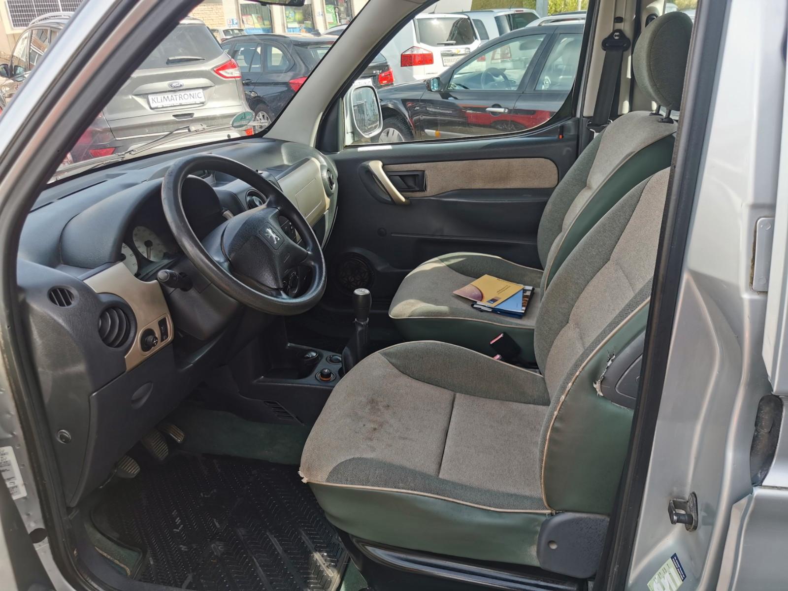 Peugeot Partner Premium Kombi 1,6/ Klima / 5 Sitzer