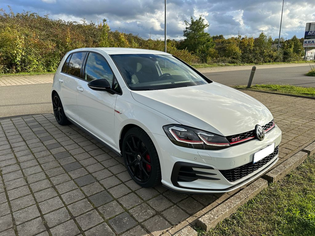 Image of Volkswagen Golf