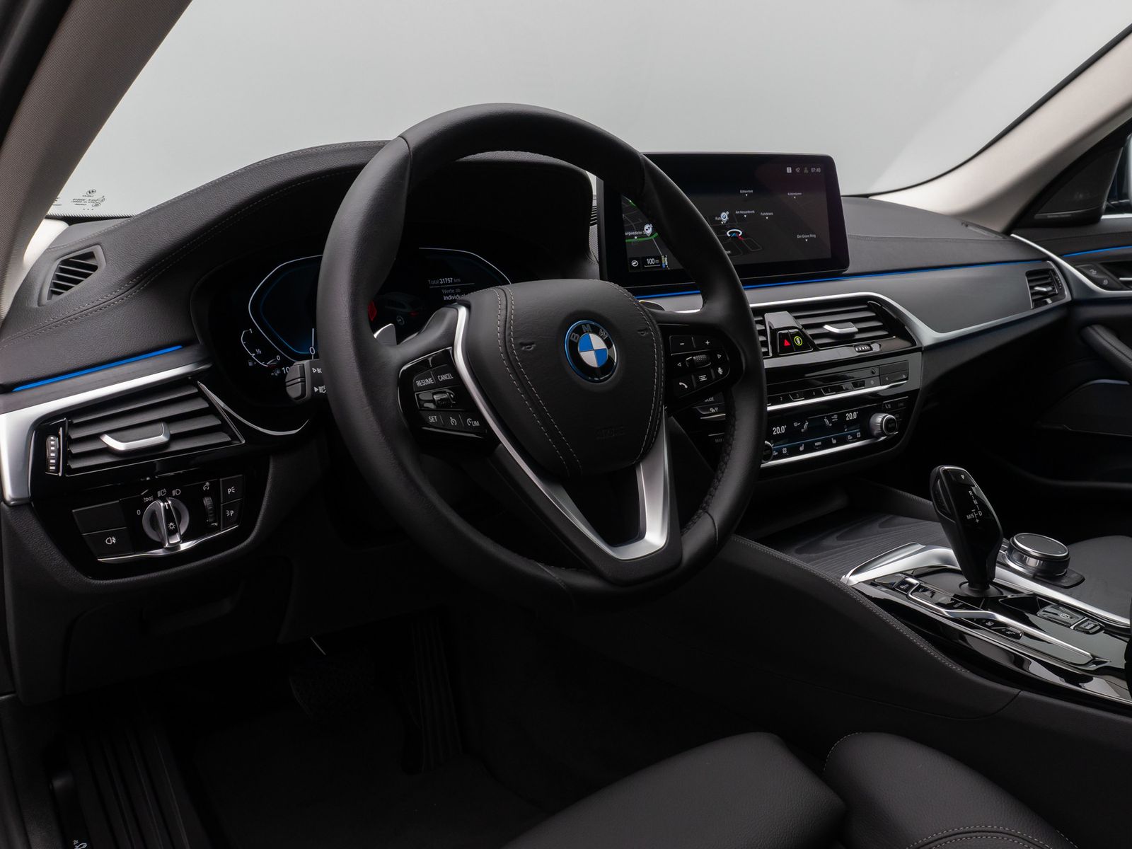 Fahrzeugabbildung BMW 530e Luxury Line DAB Laser 4*Klima Kamera Sport