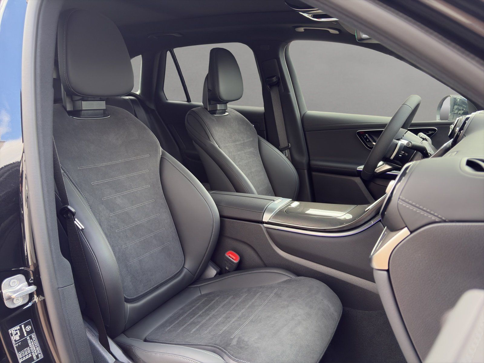 Fahrzeugabbildung Mercedes-Benz GLC 220 d 4M AMG-Line Pano AHK Burm Distr 360°