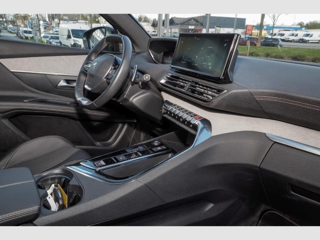 Peugeot 3008 GT Voll-LED RückKam ab.AHK Navi Allwetter