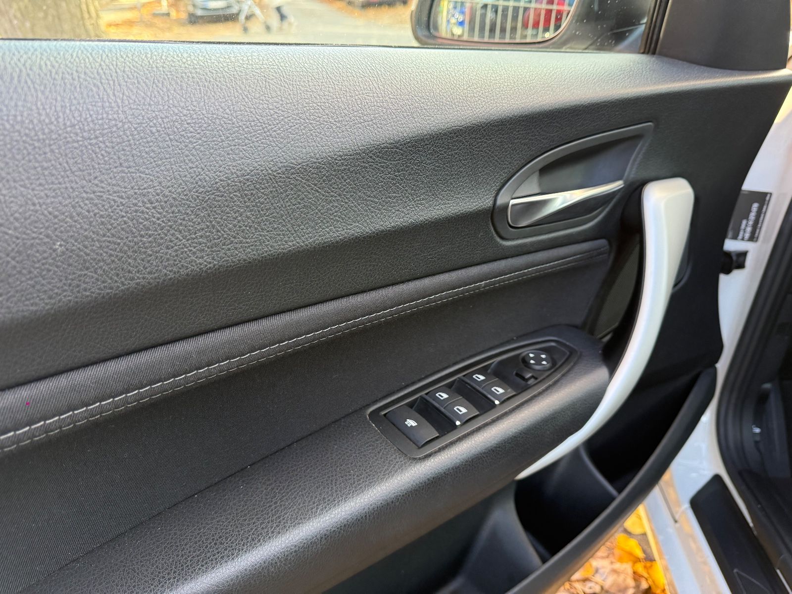 Fahrzeugabbildung BMW 218i Cabrio Advantage*LED*NAVI*ALU*PDC*SHZ