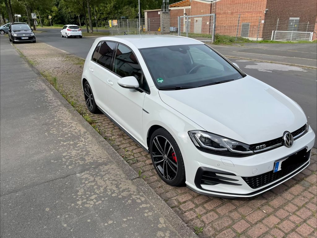 Image of Volkswagen Golf
