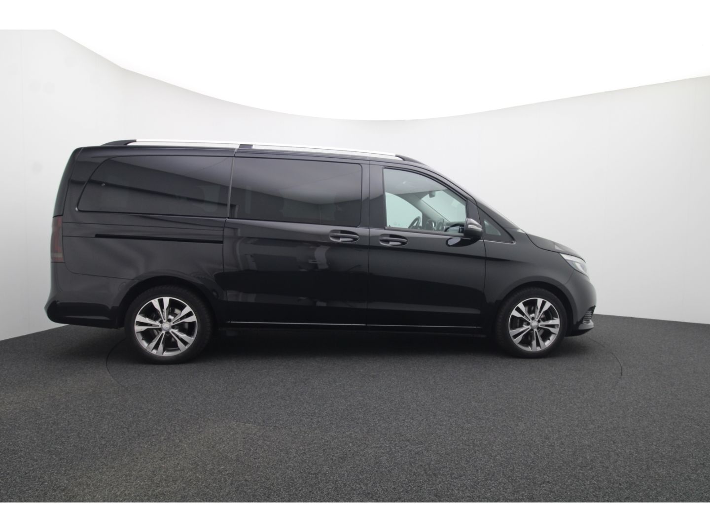 Fahrzeugabbildung Mercedes-Benz V 250 EDITION lang AHK LED Totwinkelassistent 3-