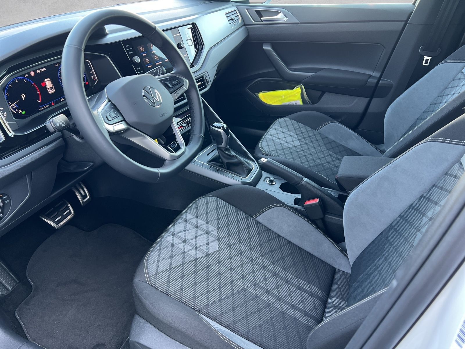 Taigo R-Line 1.5 TSI DSG AHK*Navi*Kamera