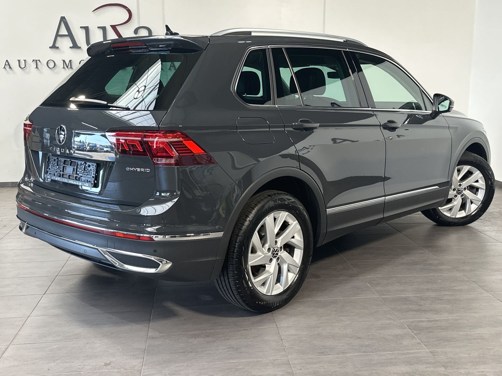 Fahrzeugabbildung Volkswagen Tiguan Elegance eHybrid NAV+IQ-LIGHT+AHK+HEAD-UP
