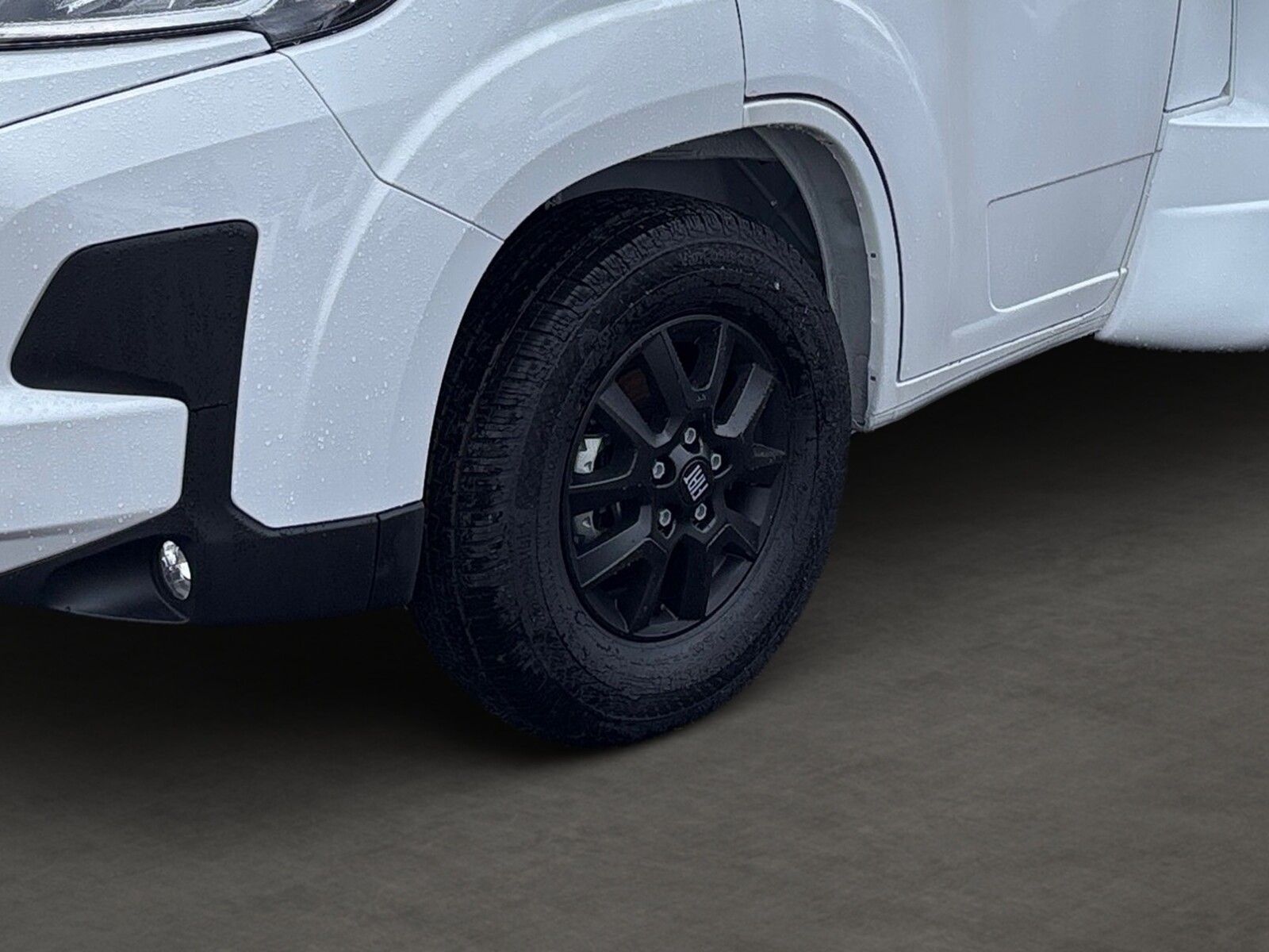 Fahrzeugabbildung Etrusco T 6900 SB Elek. Hubbett, Solaranlage 120W