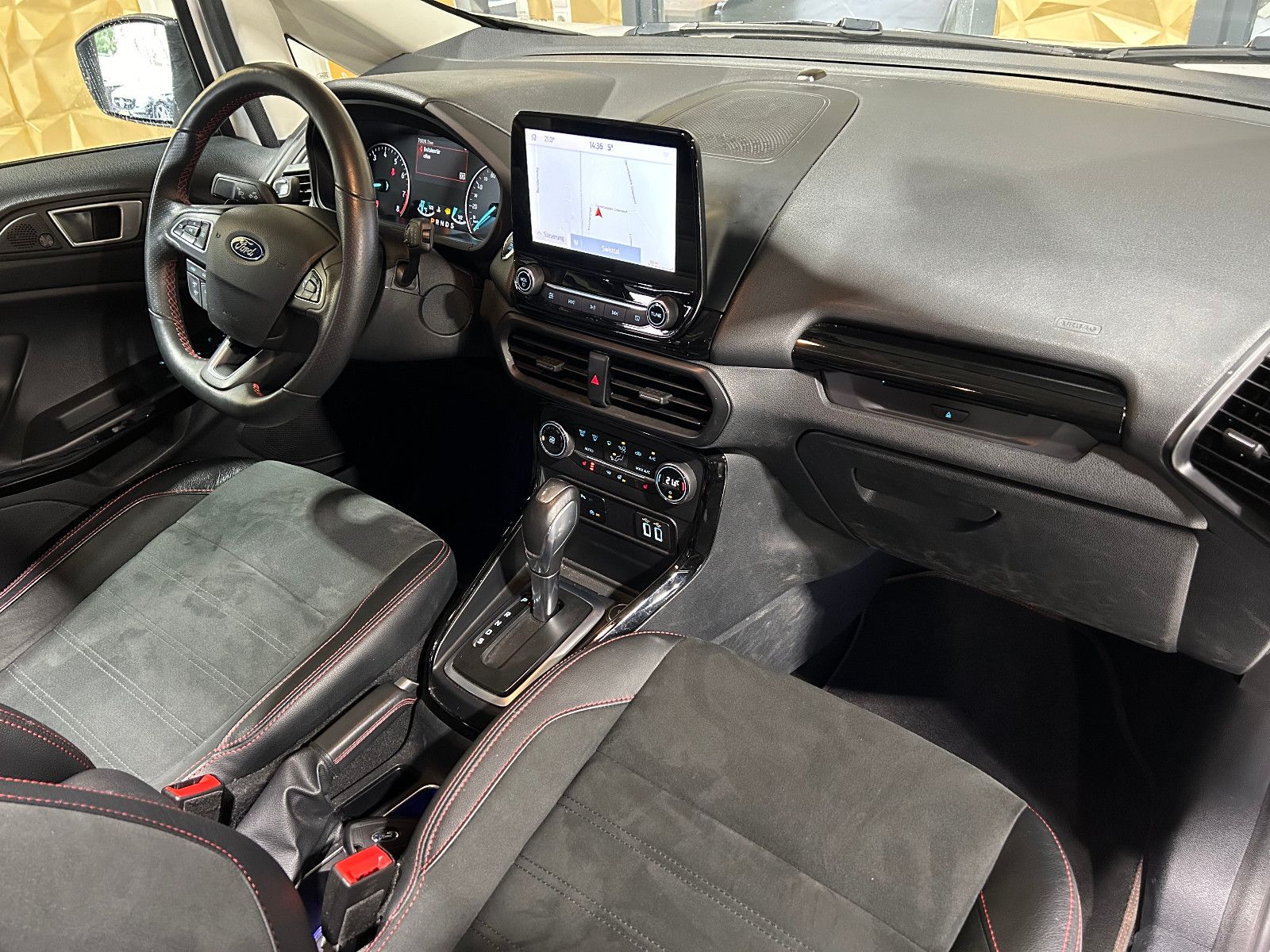Fahrzeugabbildung Ford EcoSport ST-Line/KAMERA/NAVI/PANO/APPLE/SHZ