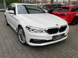 BMW 530 i Lim.Sport Line|NAVI|GSD|LED|HUD|KAM|1.HAND - BMW 5er Reihe: Weiß