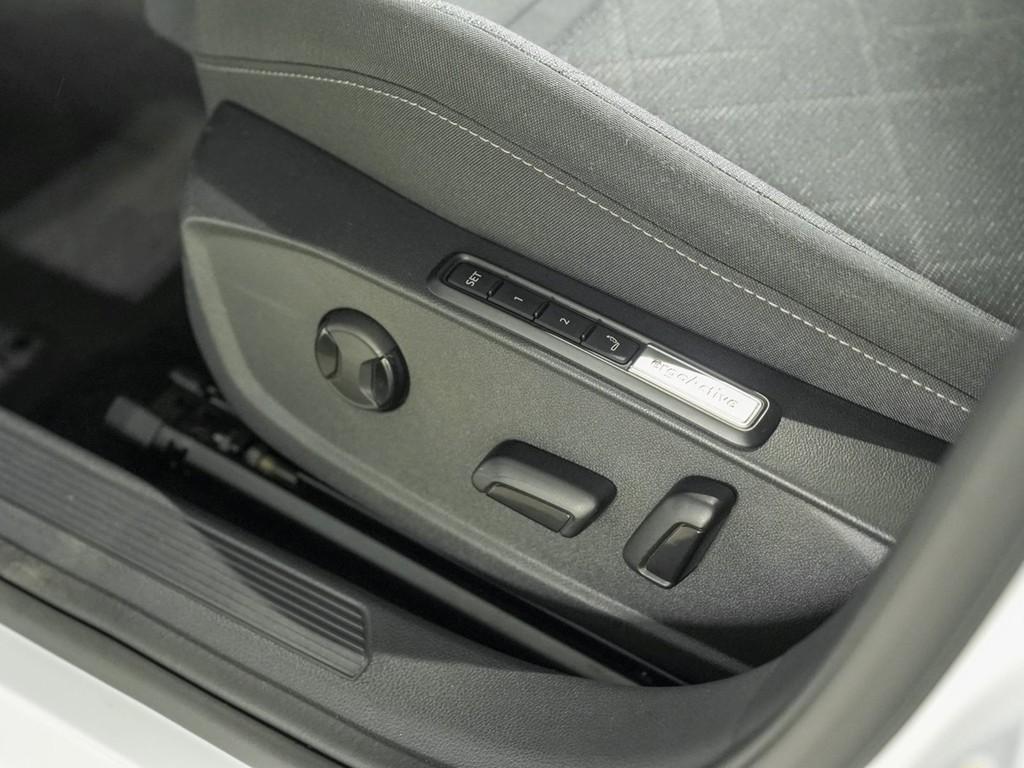 Volkswagen Golf VIII Variant 2,0 TDI DSG Life,AHK,LED,Kamer, миниатюра 19