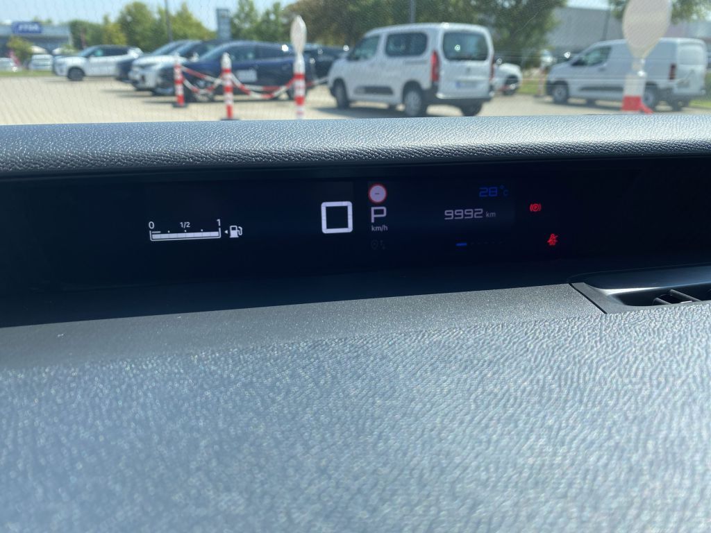 Fahrzeugabbildung Citroën C3 Hybrid 110 Automatik MAX *Winterpak*Navi*Cam*