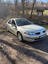 Renault Laguna 2 Facelift 2.0 16v - Renault Laguna: 2.2