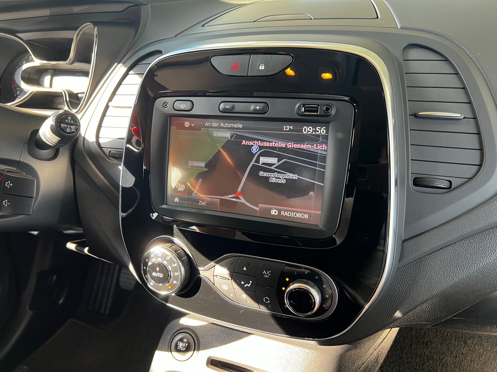 Fahrzeugabbildung Renault Captur Limited SHZ KLIMA ALU