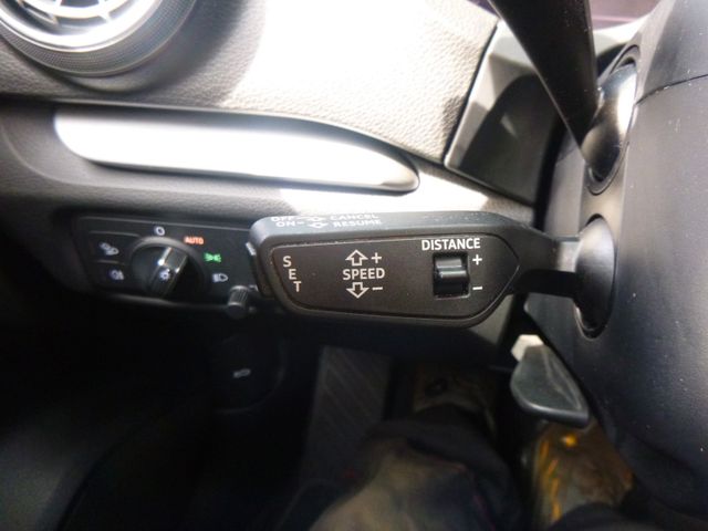 Fahrzeugabbildung Audi A3 Limo 35 TFSI >S Line/PANO/NAV/LED/Sitzheiz<